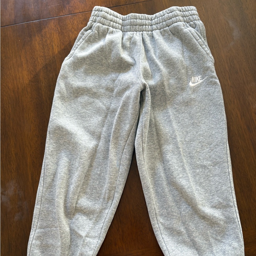 Nike boys youth medium sweatpants